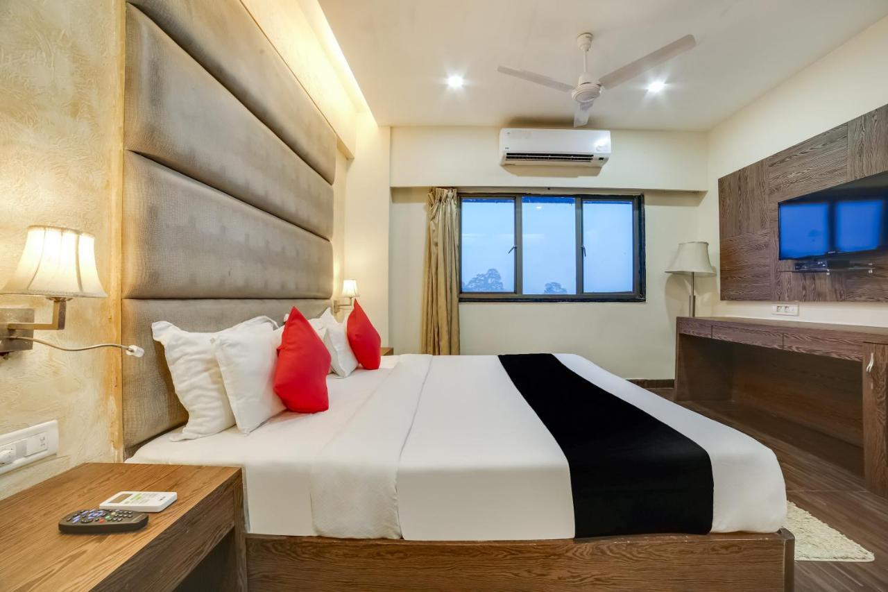 Capital O 61351 Waii International Hotel Bhalukpung Habitación foto