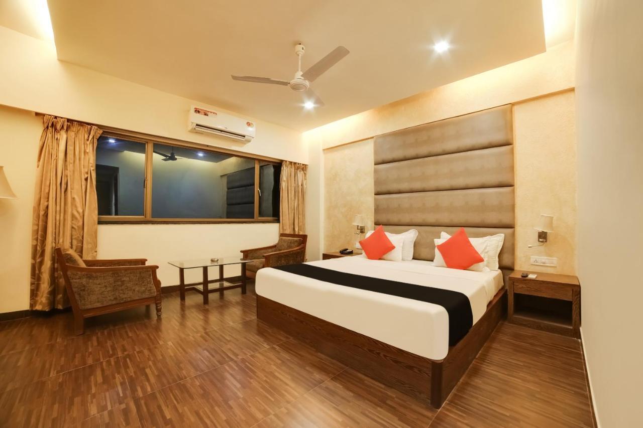 Capital O 61351 Waii International Hotel Bhalukpung Habitación foto